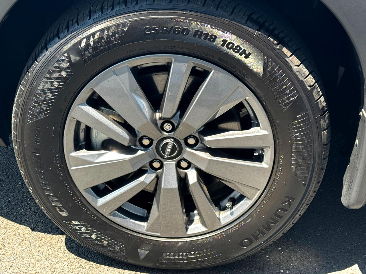 Vehicle image 9 of 71