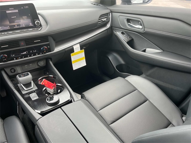 Vehicle image 13 of 35