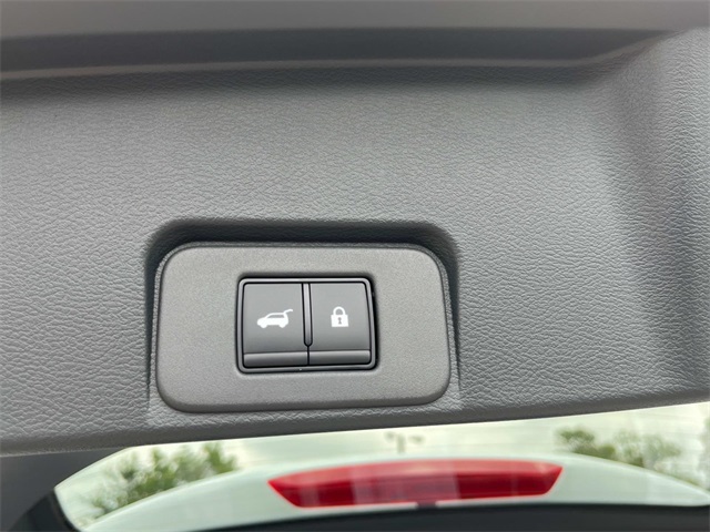 Vehicle image 22 of 35