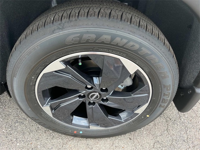 Vehicle image 11 of 35