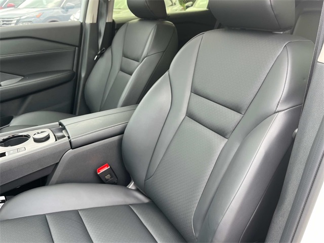 Vehicle image 26 of 35