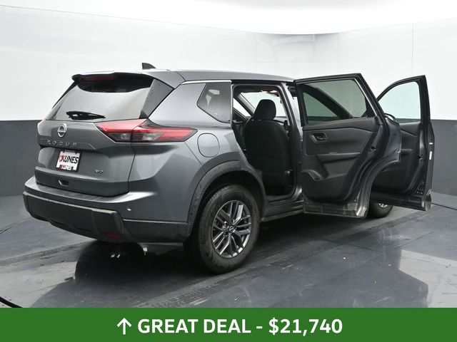 Vehicle image 26 of 70