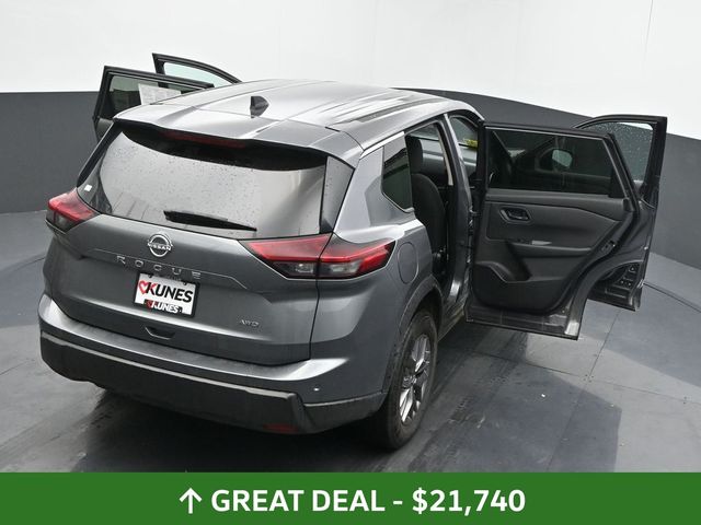Vehicle image 27 of 70
