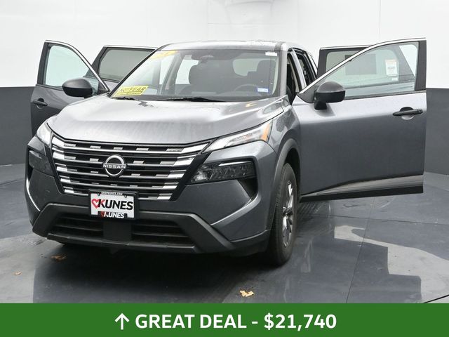 Vehicle image 4 of 70