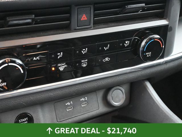 Vehicle image 66 of 70