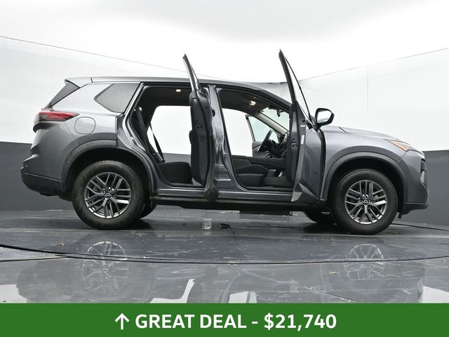 Vehicle image 23 of 70