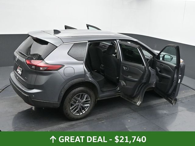 Vehicle image 32 of 70
