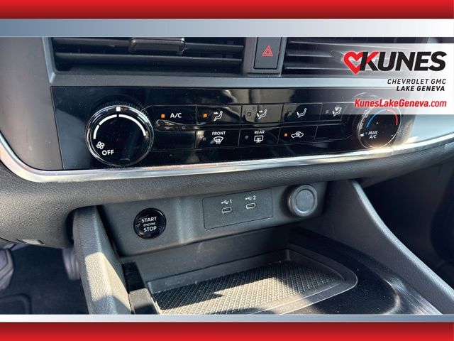 2024 Nissan Rogue S Image 26 of 31