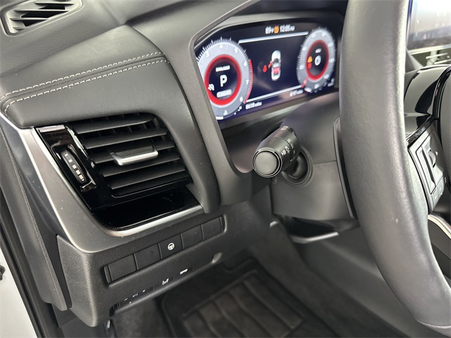 Vehicle image 16 of 41