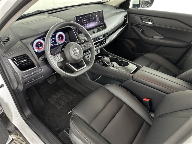 Vehicle image 9 of 41