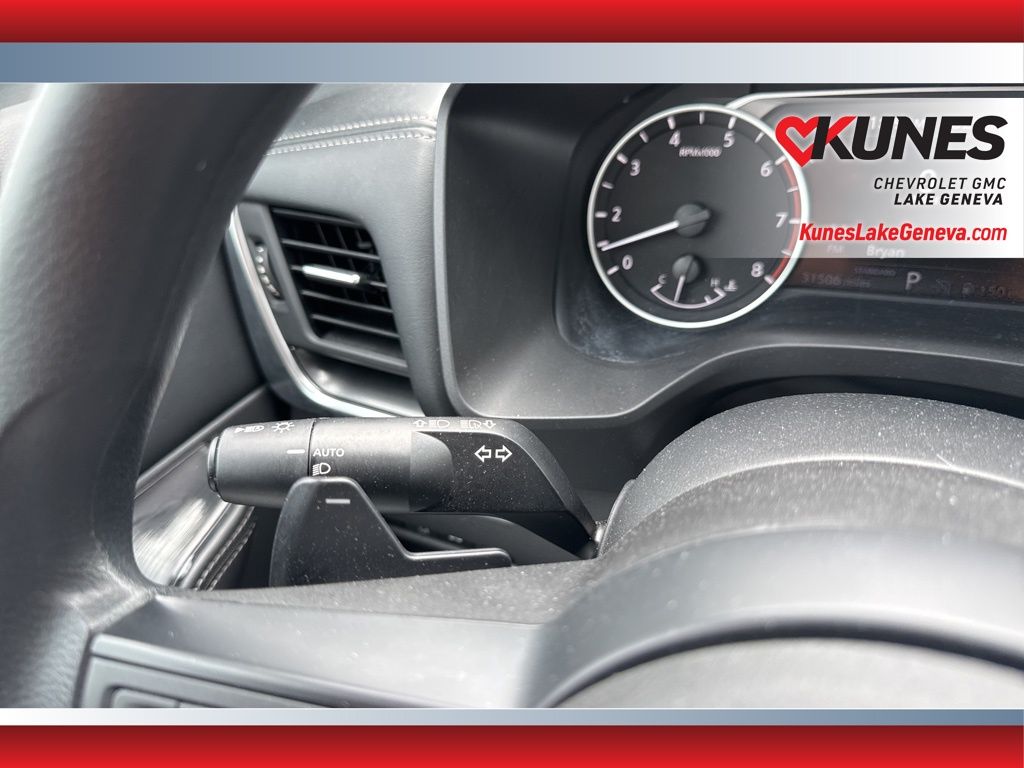 Vehicle image 41 of 53