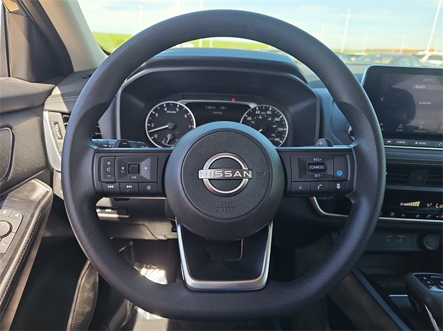 Vehicle image 17 of 20