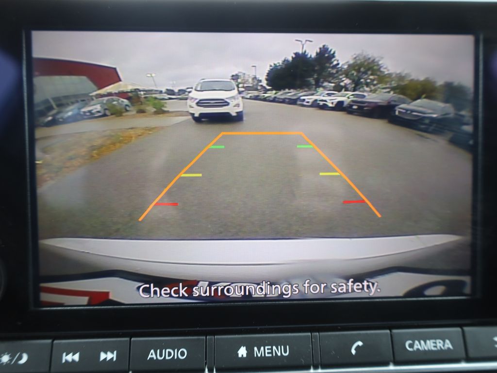 2024 Nissan Rogue SV Image 25 of 39