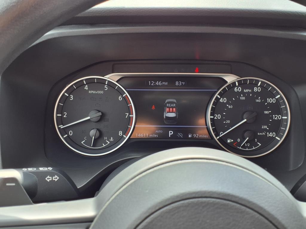 Vehicle image 24 of 31