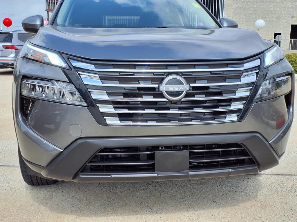 Vehicle image 3 of 31