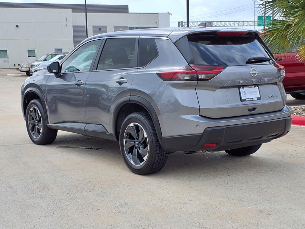 Vehicle image 7 of 31