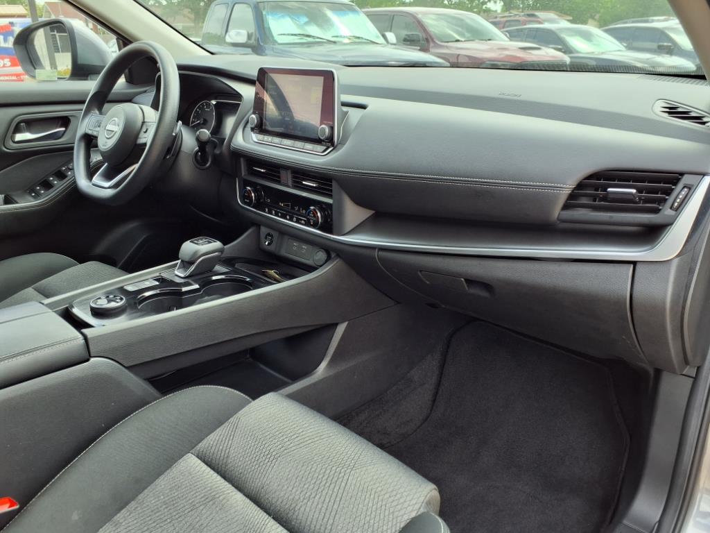 Vehicle image 14 of 31