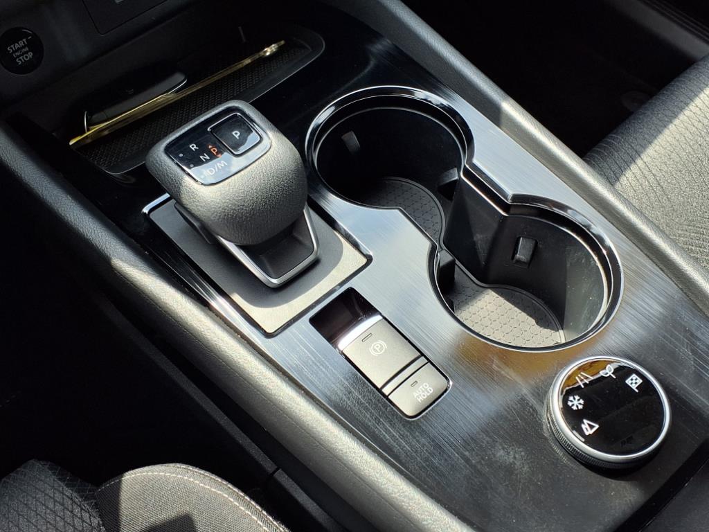 Vehicle image 26 of 31