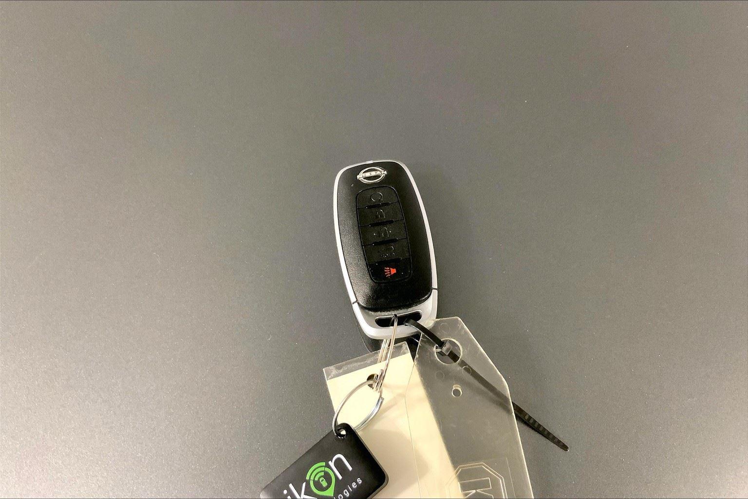 2024 Nissan Rogue SV Image 26 of 32