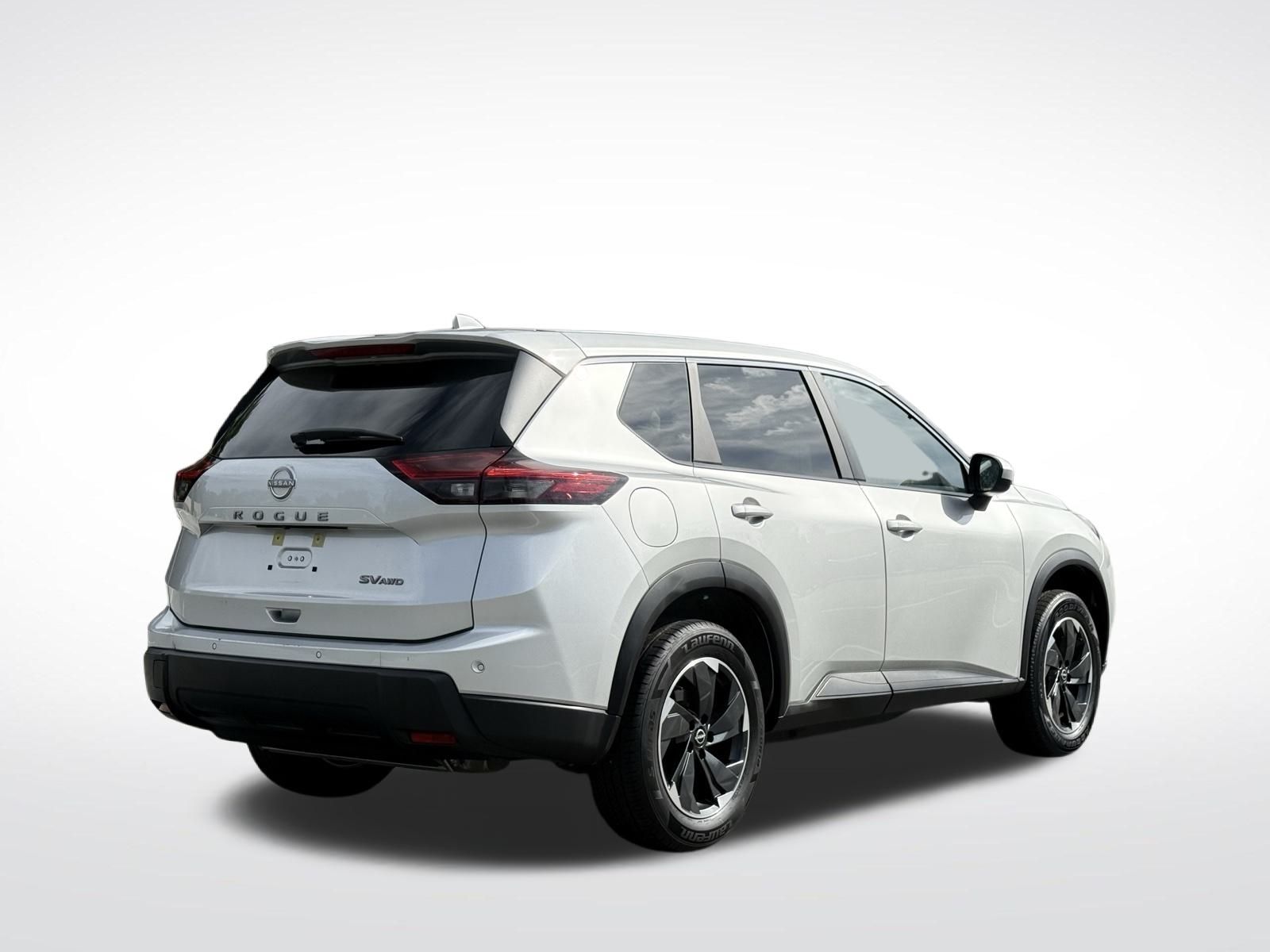 2024 Nissan Rogue SV Image 6 of 33