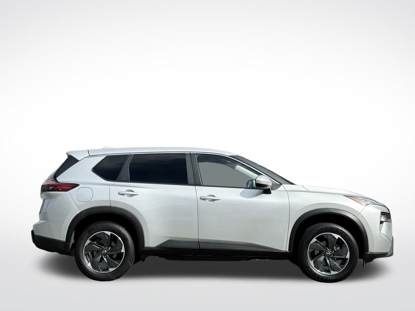 2024 Nissan Rogue SV Image 5 of 33