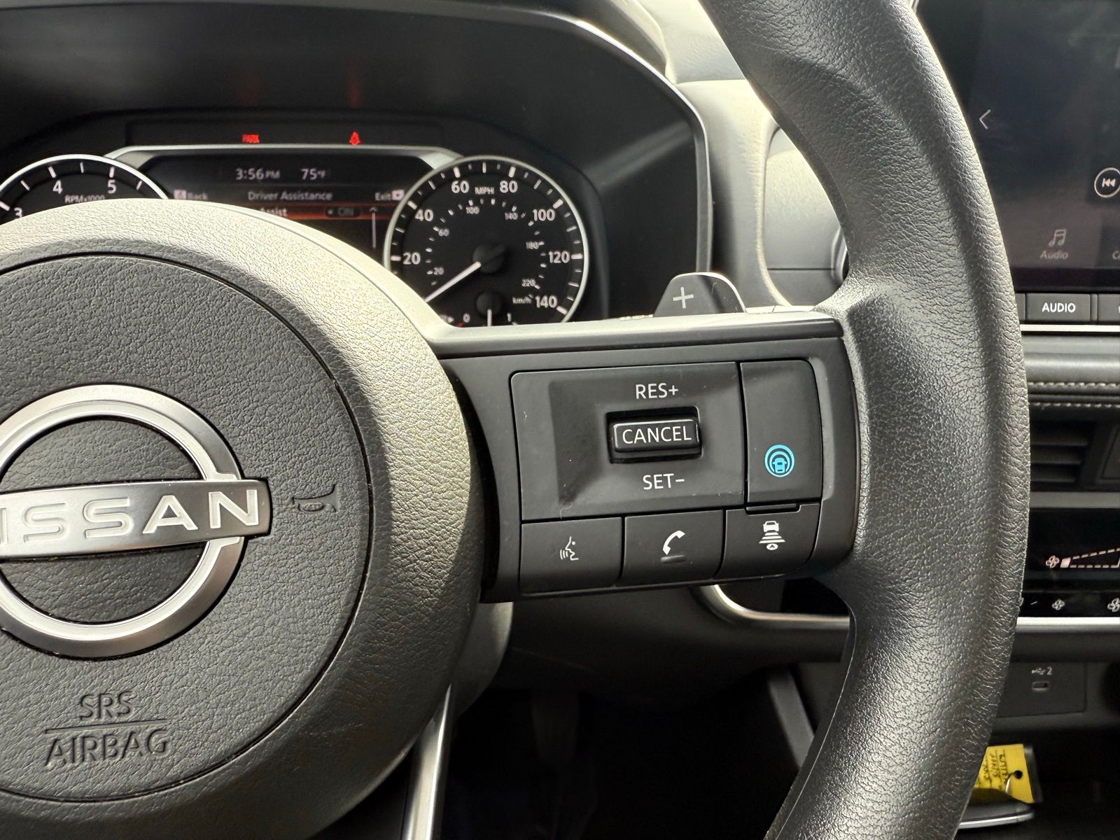 2024 Nissan Rogue SV Image 24 of 33