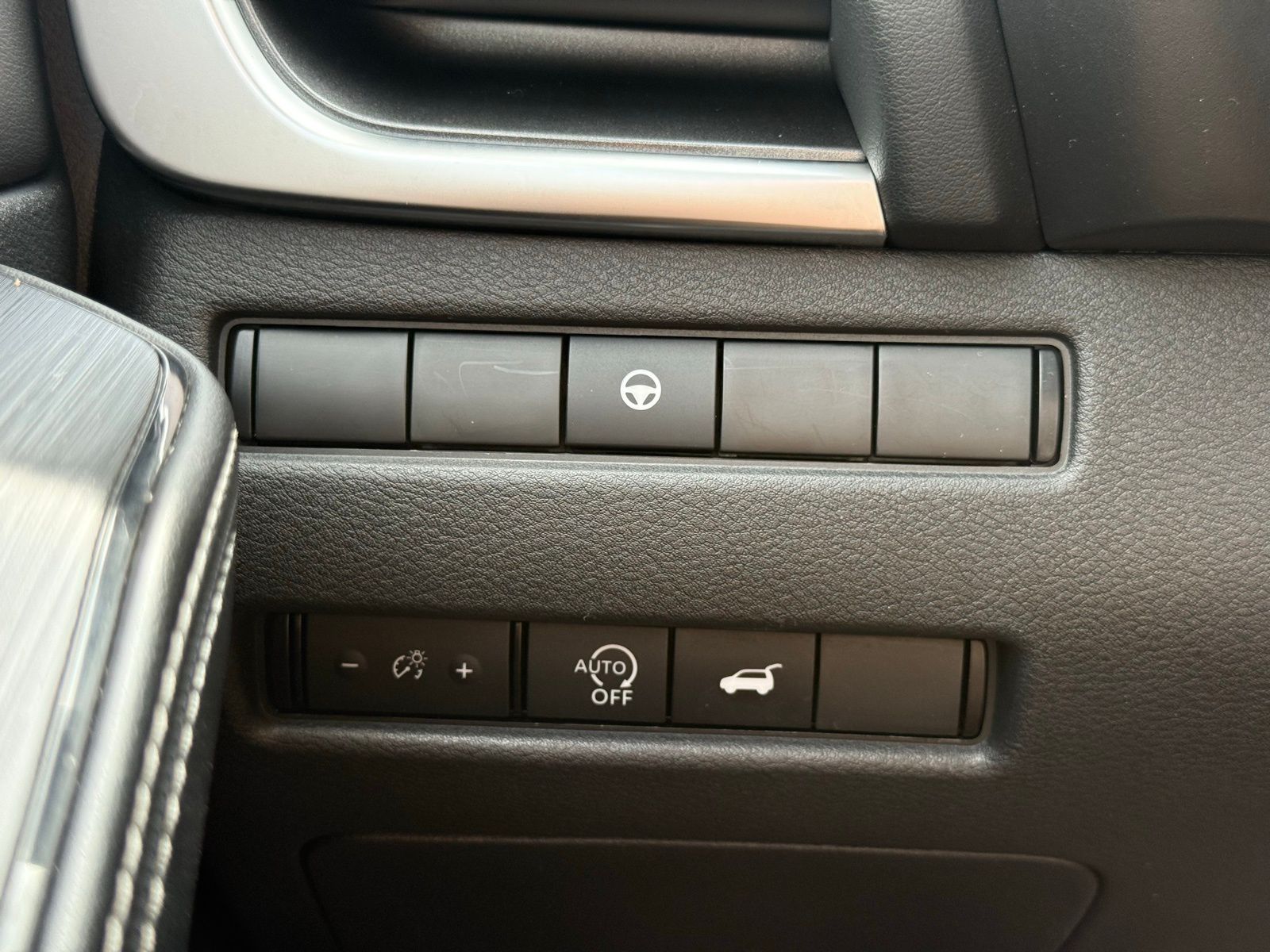 2024 Nissan Rogue SV Image 33 of 33