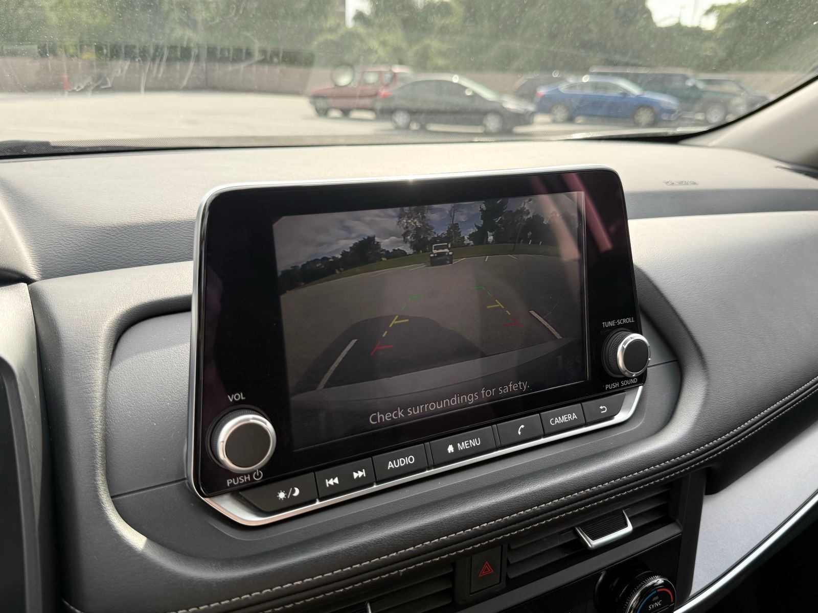 2024 Nissan Rogue SV Image 28 of 33