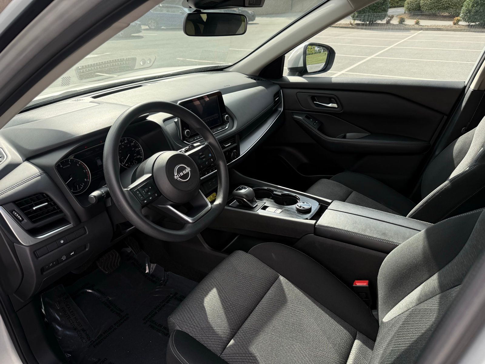 2024 Nissan Rogue SV Image 23 of 33