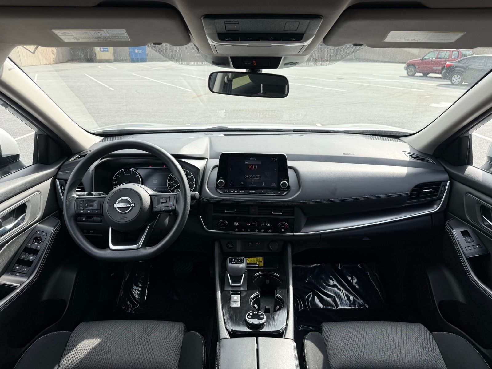 2024 Nissan Rogue SV Image 19 of 33