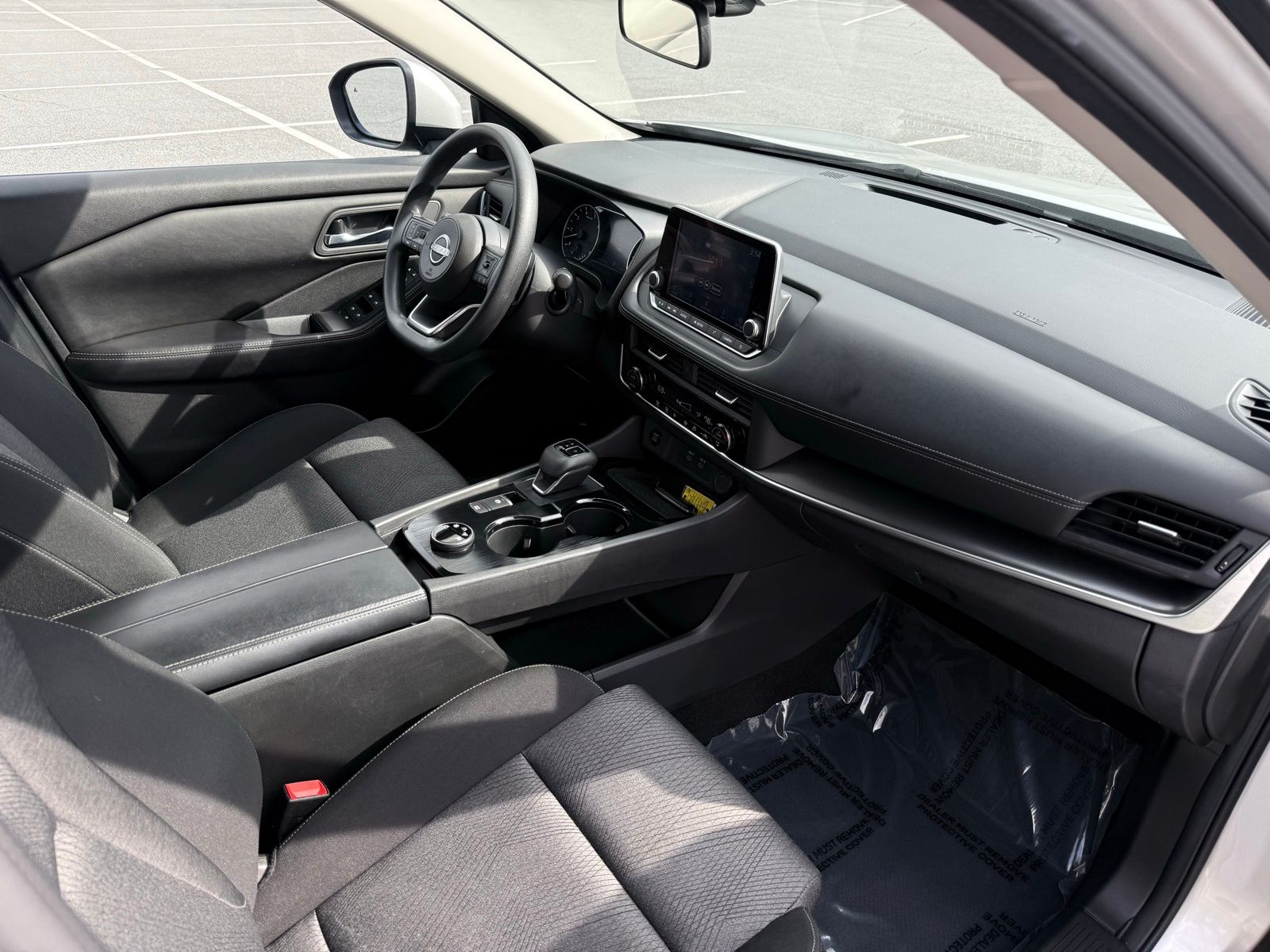 2024 Nissan Rogue SV Image 21 of 33