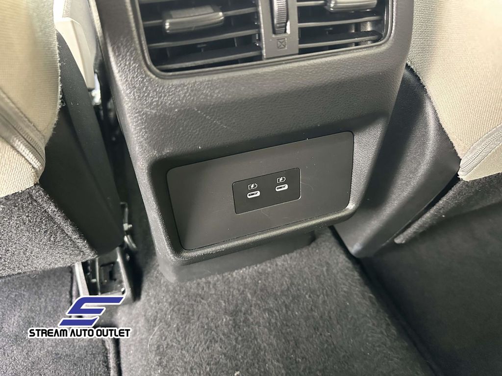 2024 Nissan Rogue SV Image 35 of 36