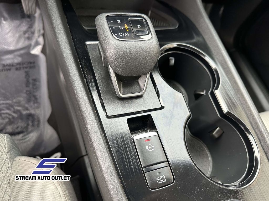 2024 Nissan Rogue SV Image 32 of 36