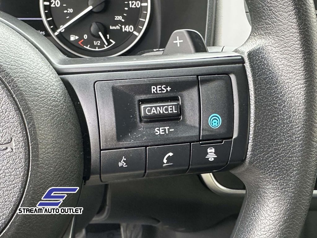 2024 Nissan Rogue SV Image 26 of 36