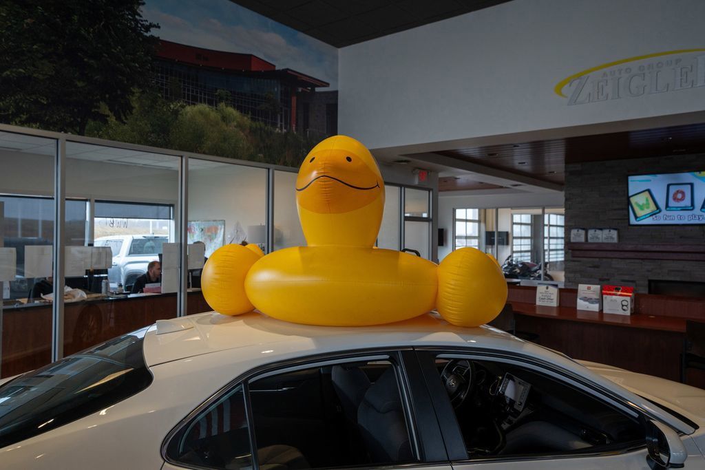 2024 Nissan Rogue SV Image 29 of 37