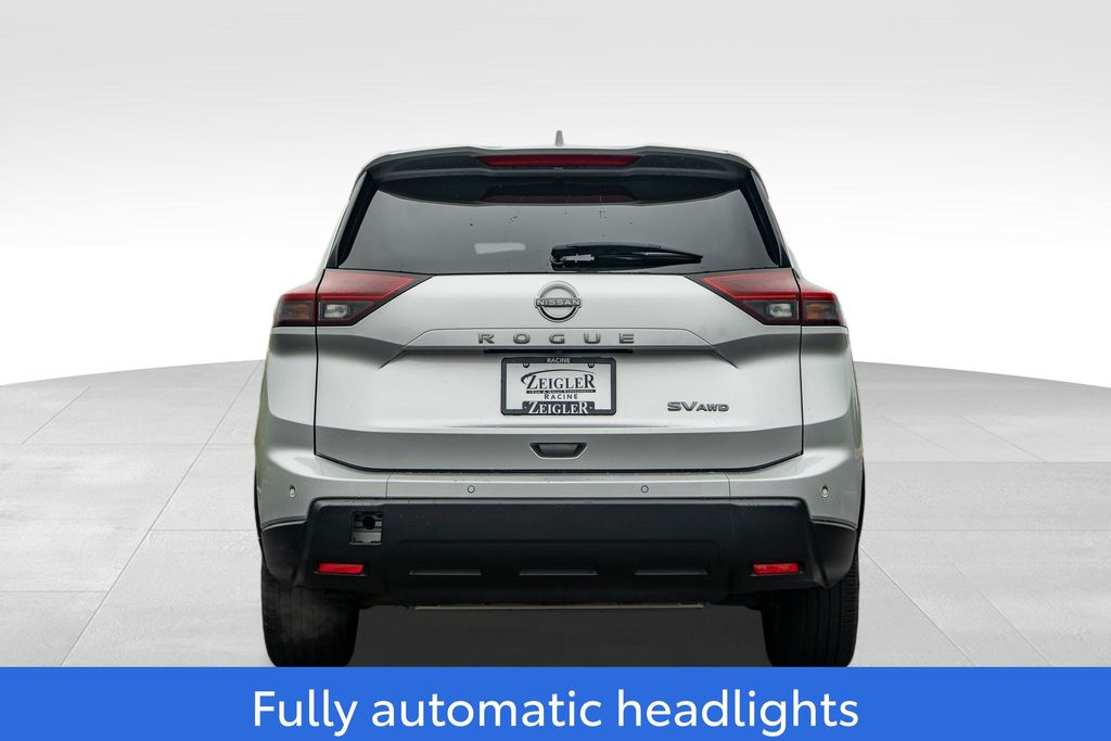 2024 Nissan Rogue SV Image 6 of 37