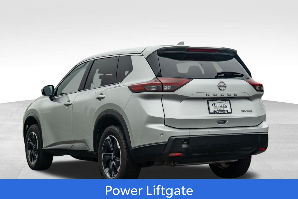 2024 Nissan Rogue SV Image 7 of 37