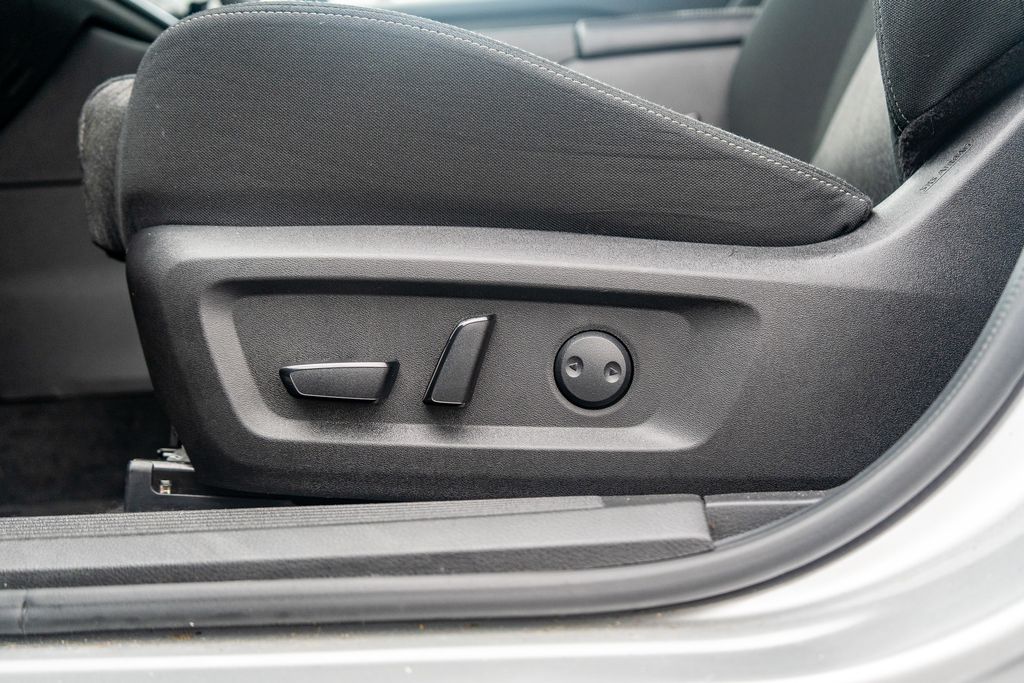 2024 Nissan Rogue SV Image 37 of 37