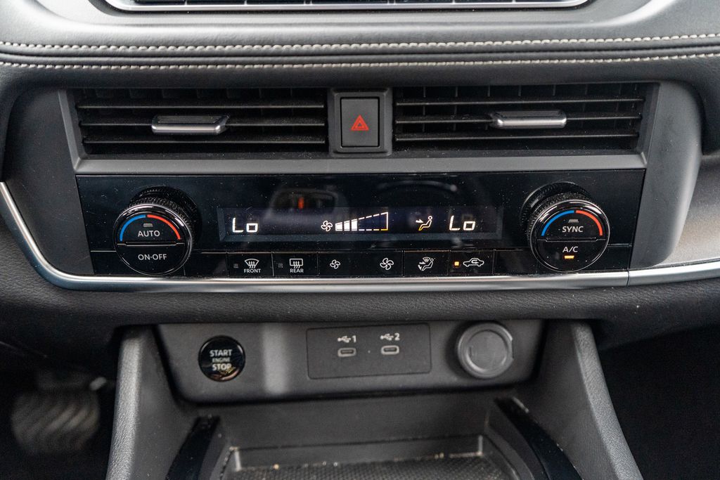 2024 Nissan Rogue SV Image 36 of 37