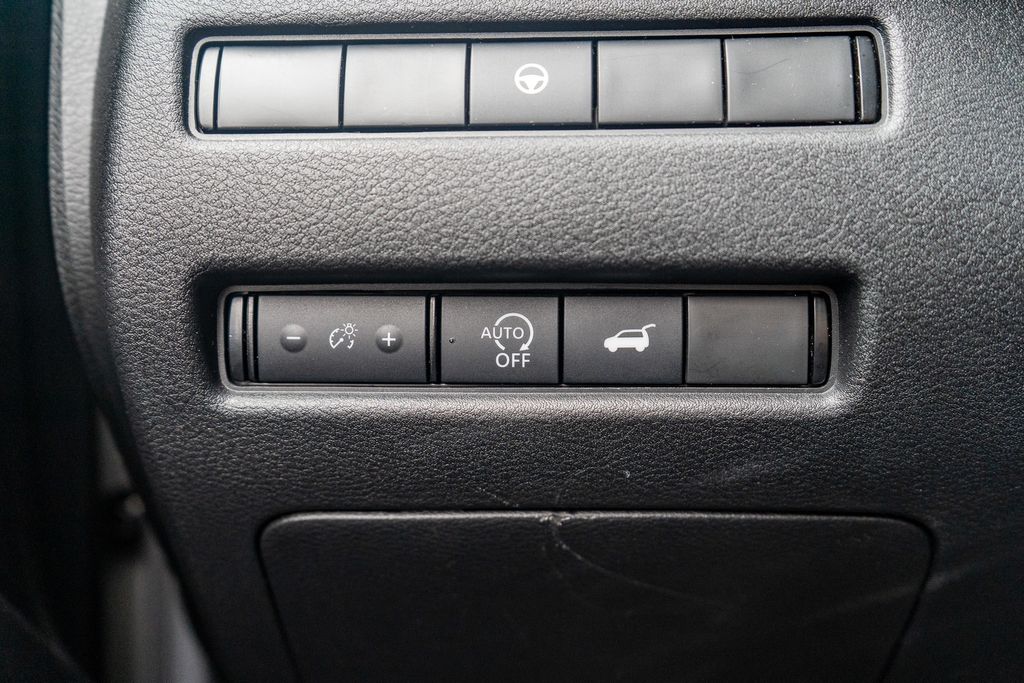 2024 Nissan Rogue SV Image 22 of 37