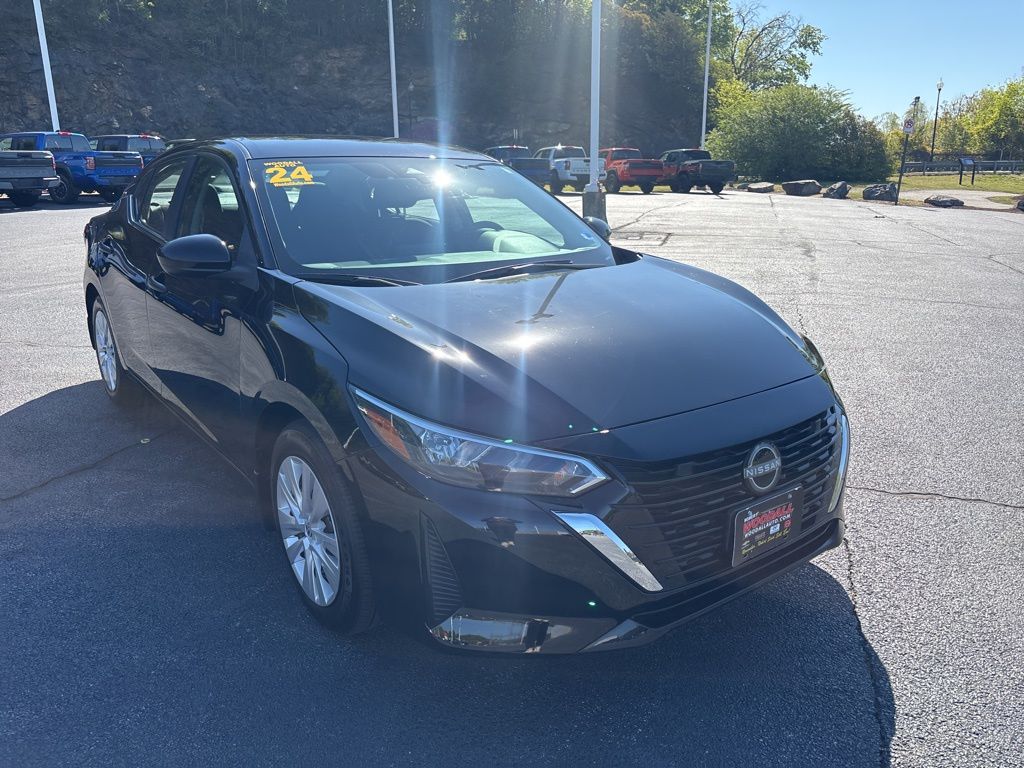 2024 Nissan Sentra S Image 3 of 19