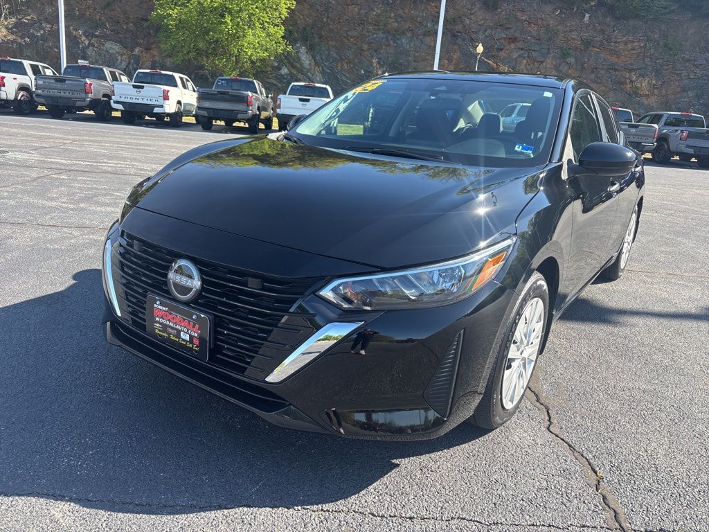 2024 Nissan Sentra S Image 1 of 19