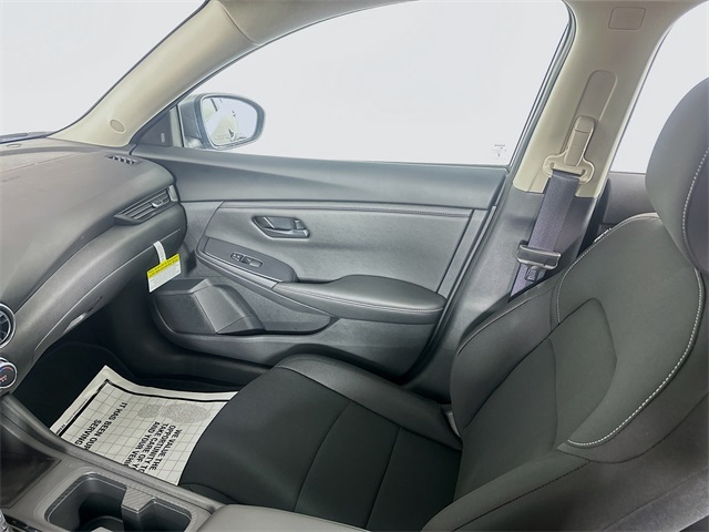 Vehicle image 23 of 27