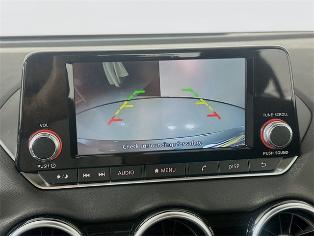 Vehicle image 15 of 27