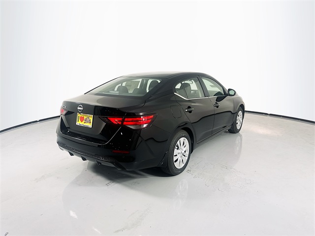 Vehicle image 4 of 27