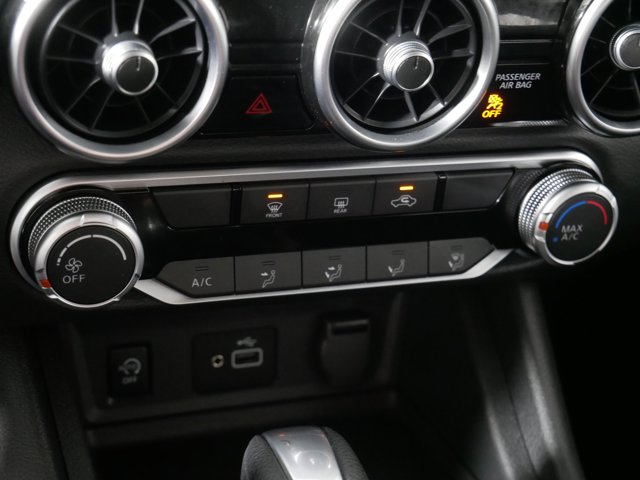 Vehicle image 23 of 33
