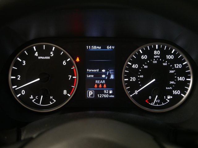 Vehicle image 21 of 33