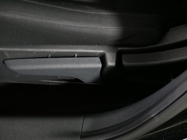 Vehicle image 20 of 33