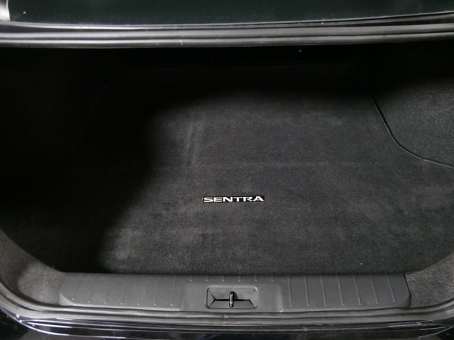 Vehicle image 18 of 33