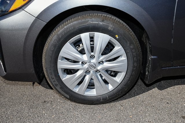 Vehicle image 11 of 37